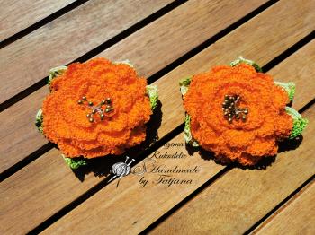 Haarspange-Häkelblume-Brosche mit Blättern orange/orange